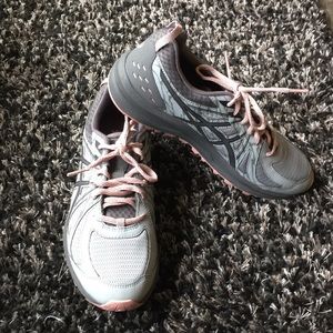 Never Worn asics shoes